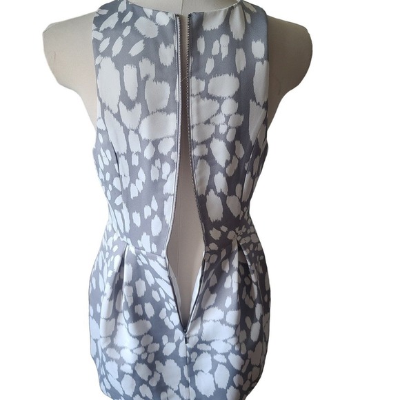 Keepsake The Label Counter Attack Grey White Speckled Animal Print Dress medium - Picture 9 of 11